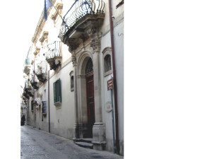 Palazzo La Rocca1.jpg